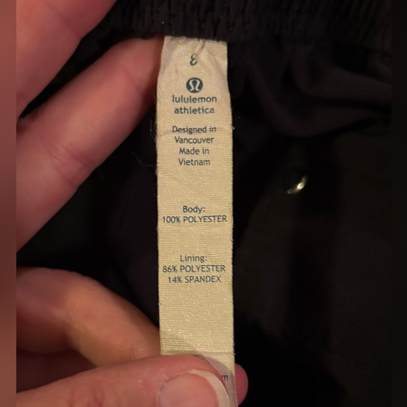 Lululemon Spring Break Away shorts sz 8 - Picture 4 of 4
